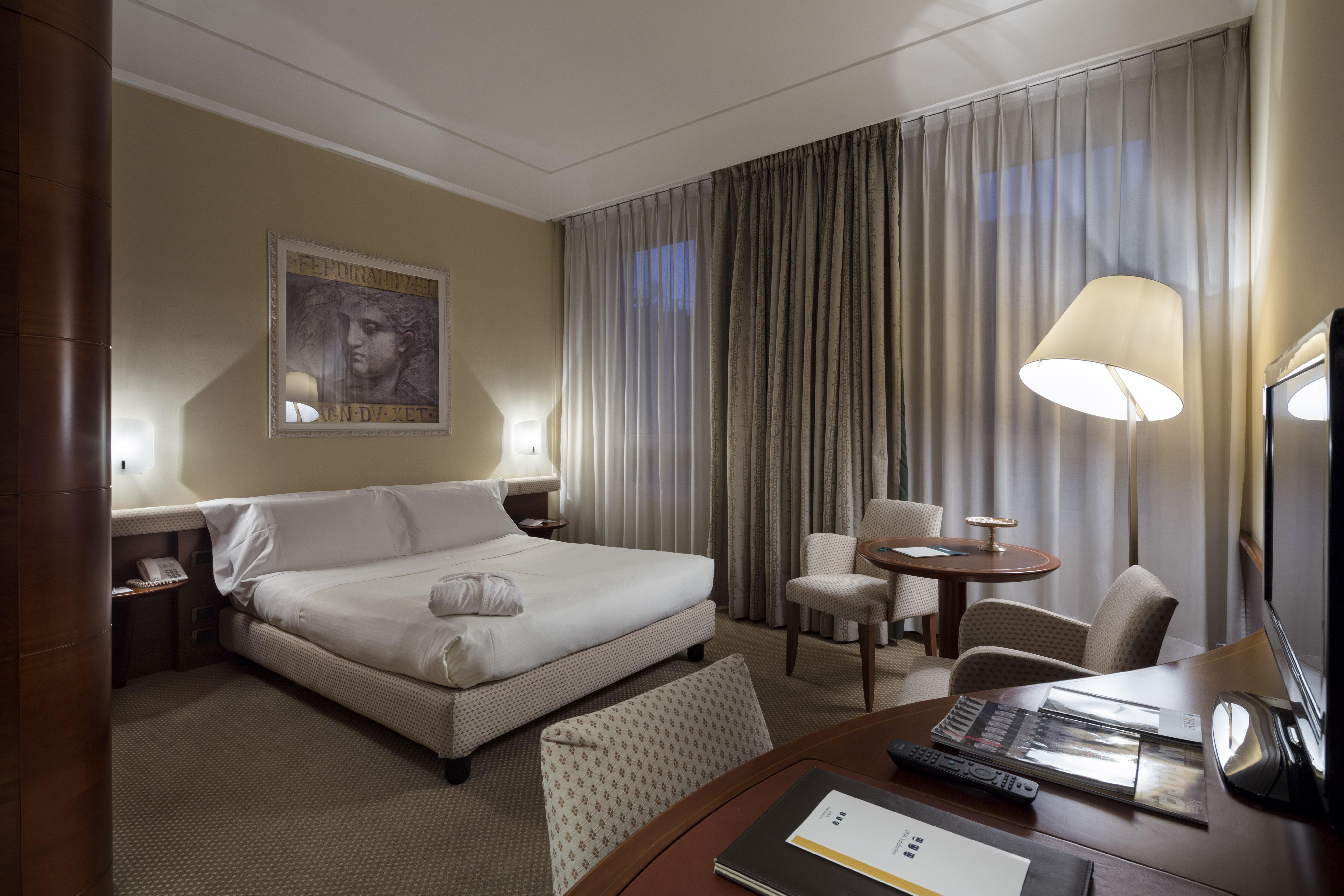 Una Hotels Cusani Milano Bagian luar foto