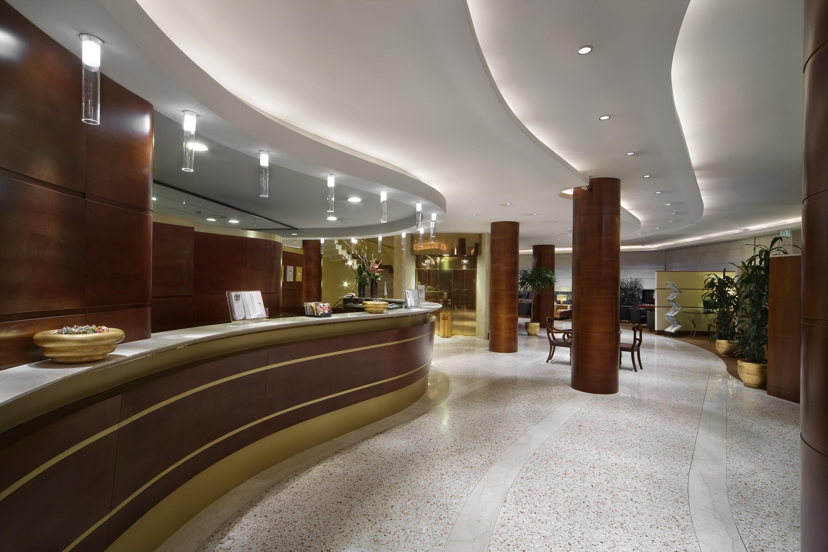 Una Hotels Cusani Milano Bagian luar foto