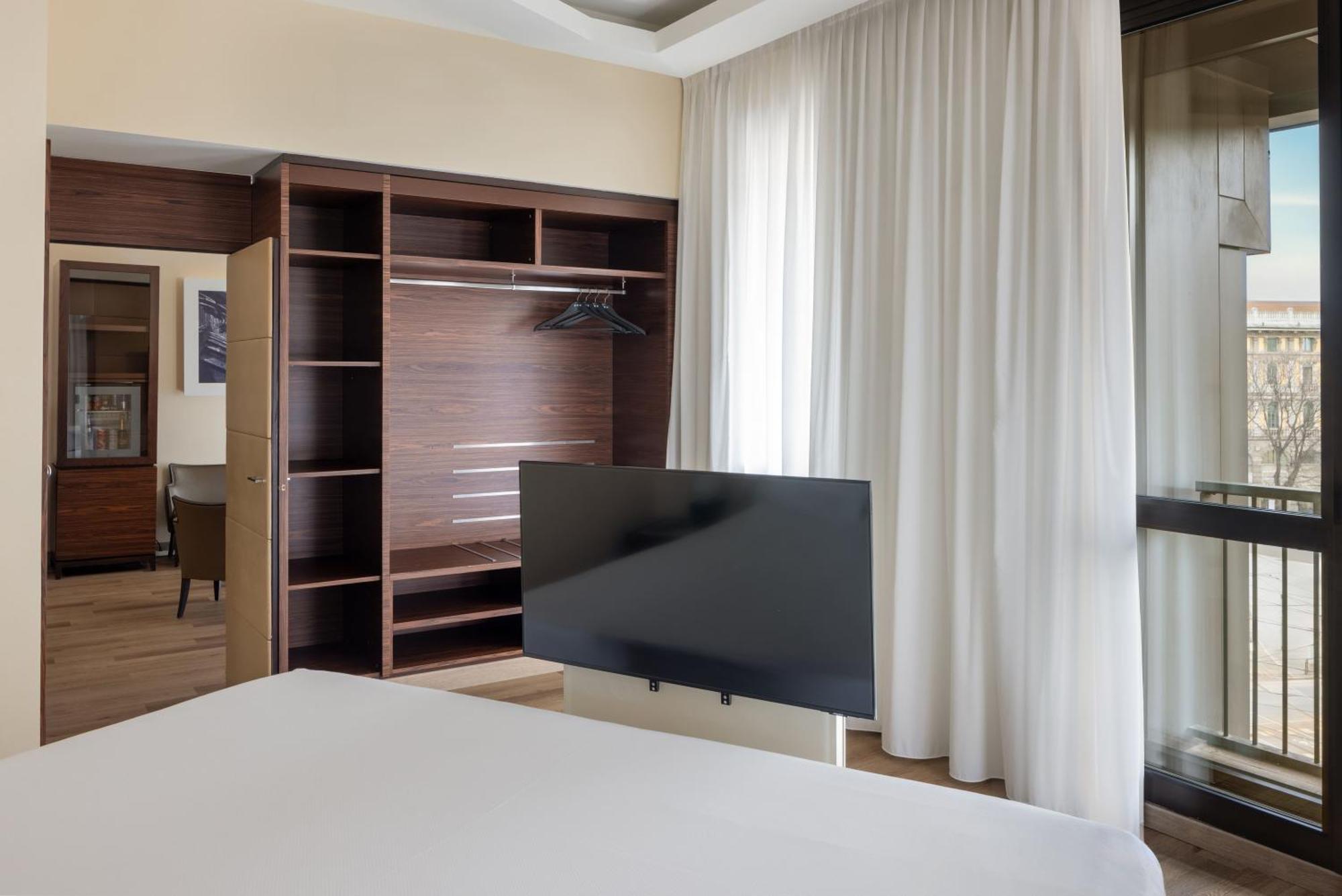 Una Hotels Cusani Milano Bagian luar foto